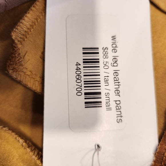 Pants - Picture 7 of 8